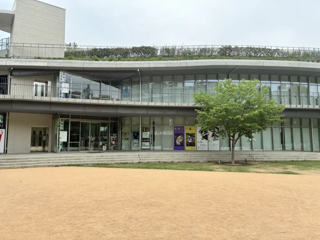 宝塚市立文化芸術センター外観