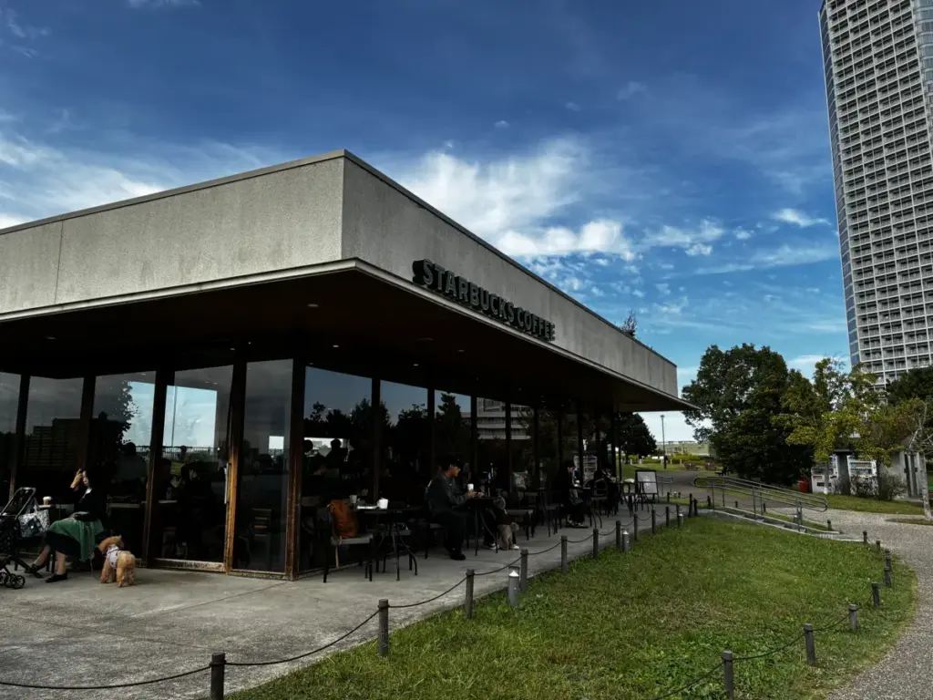 スターバックスコーヒー二子玉川公園店テラス席